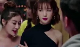 闺蜜爆料大叔视频下载,下载风波引发热议